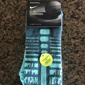 Nike Elite Cushioned Crew Basketball Socks 🏀